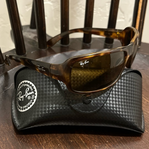 Ray Ban Rb4075 Sunglasses 642 3n With Case - Picture 1 of 11